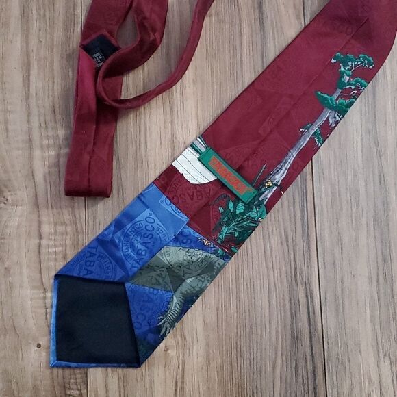 Tabasco | Fishing Alligator Hot Sauce Silk Tie - Picture 6 of 8